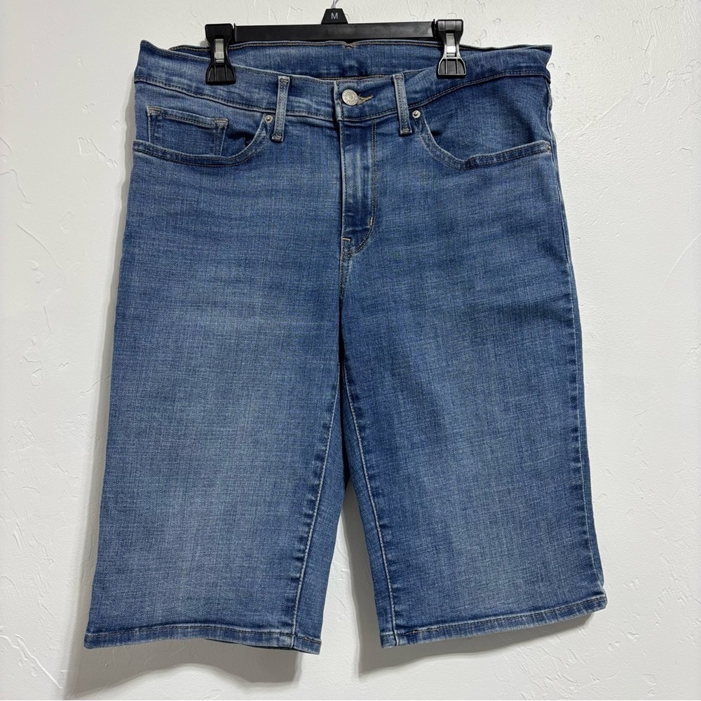 Levi's Women's Denim Shorts Button Zip Closure Stretch Size 30 Cotton Blend
